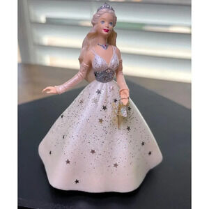 Hallmark Ornament Celebration Barbie Special '2001'